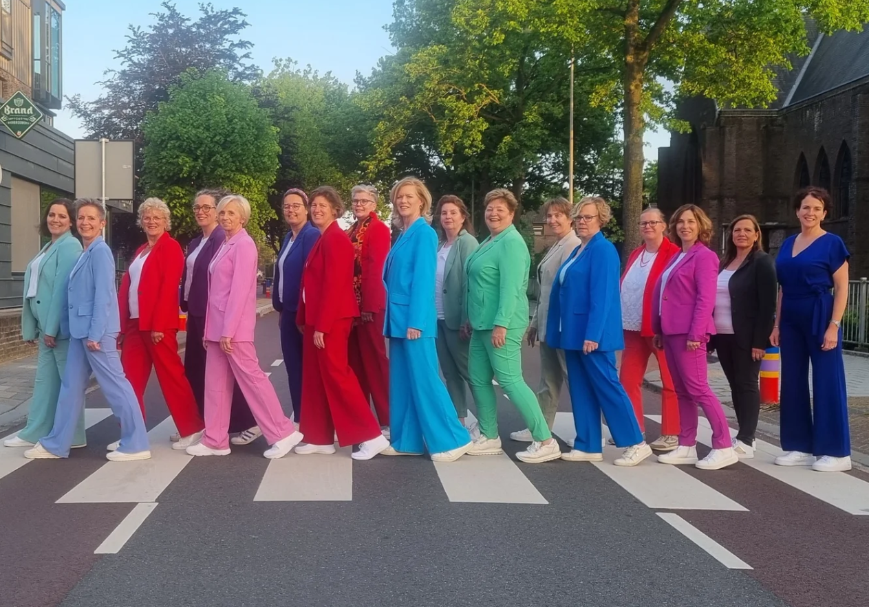 Dames ensemble Cantarella